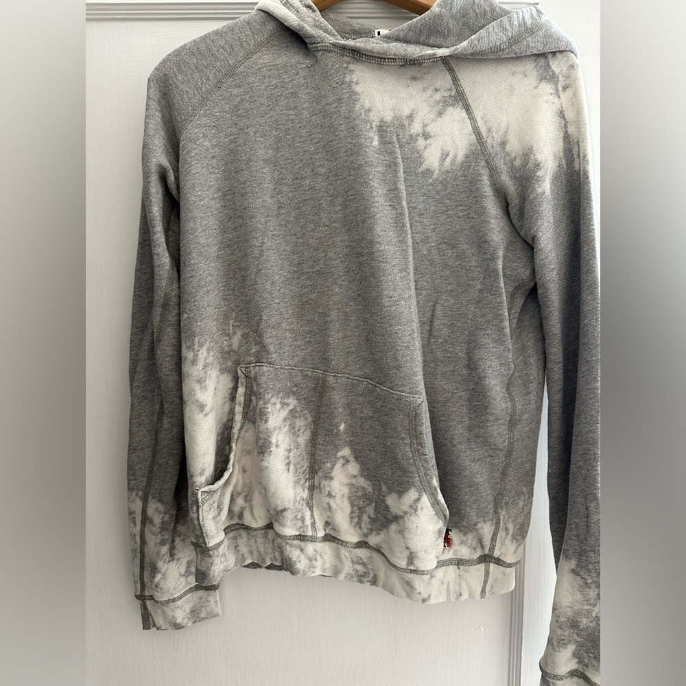 Freecity Gray and White Sweatshirt Relaxed Fit